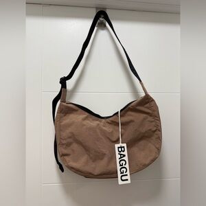 BAGGU Cocoa Medium Crescent